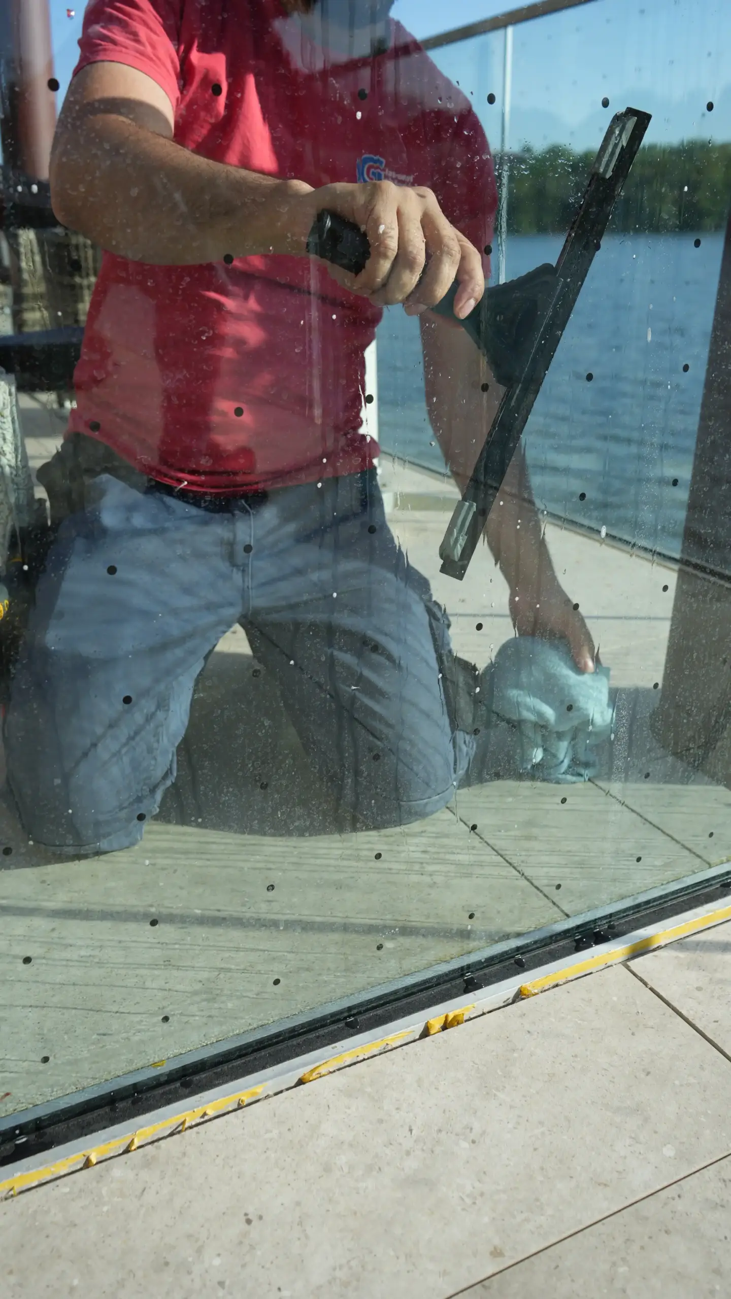 Glas- und fensterreinigung 1