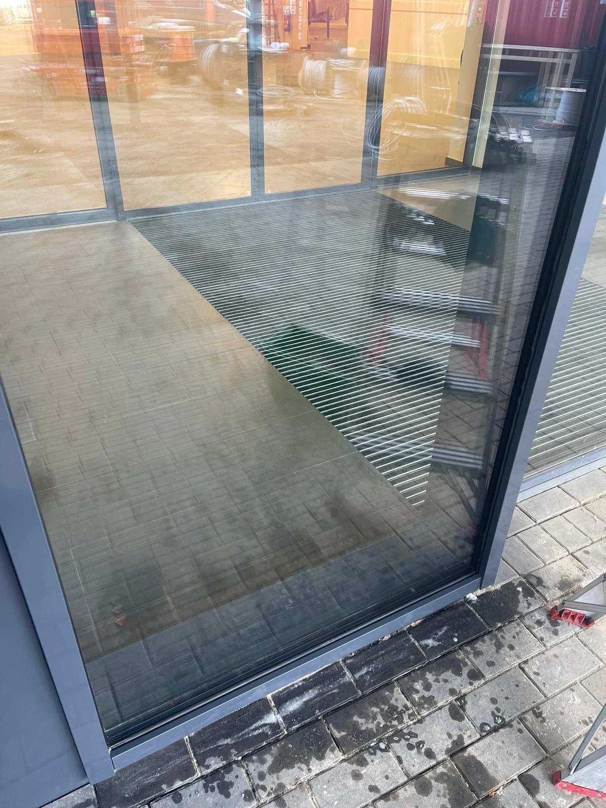 Glas- und fensterreinigung